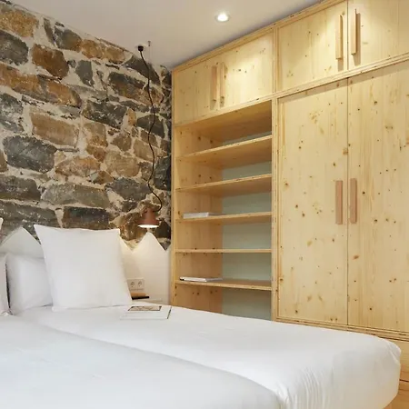 Baso Enea By Feelfree Apartament